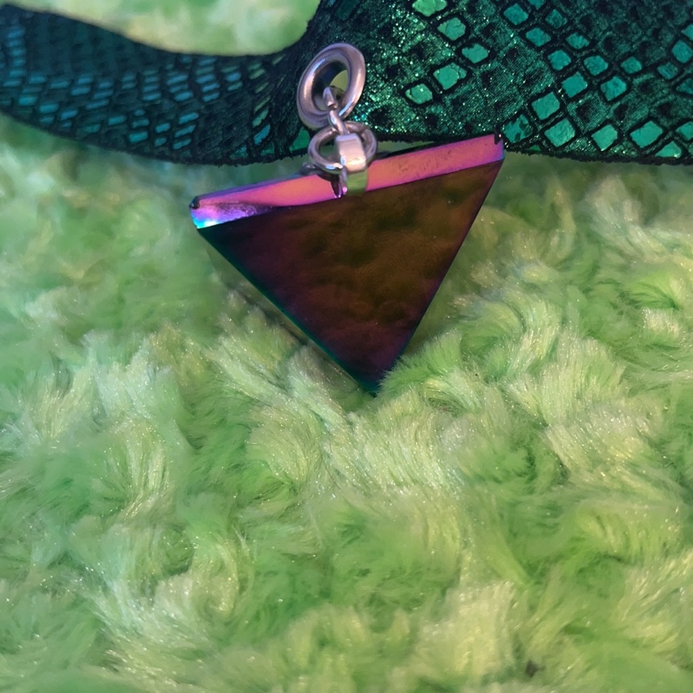 Rainbow titanium pyramid necklace choker - Picture 7 of 14